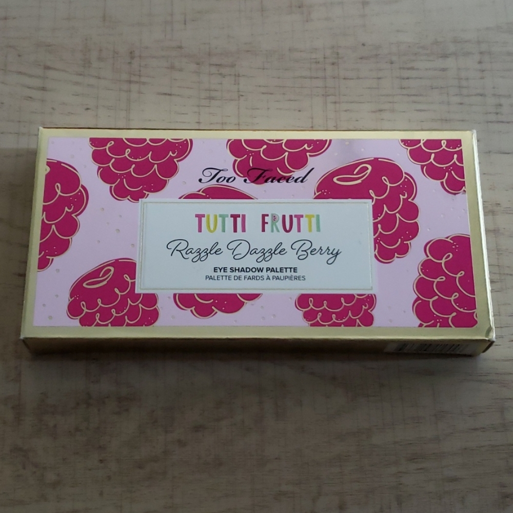 Too Faced Tutti Frutti Razzle Dazzle Berry Palette - Picture 5 of 6